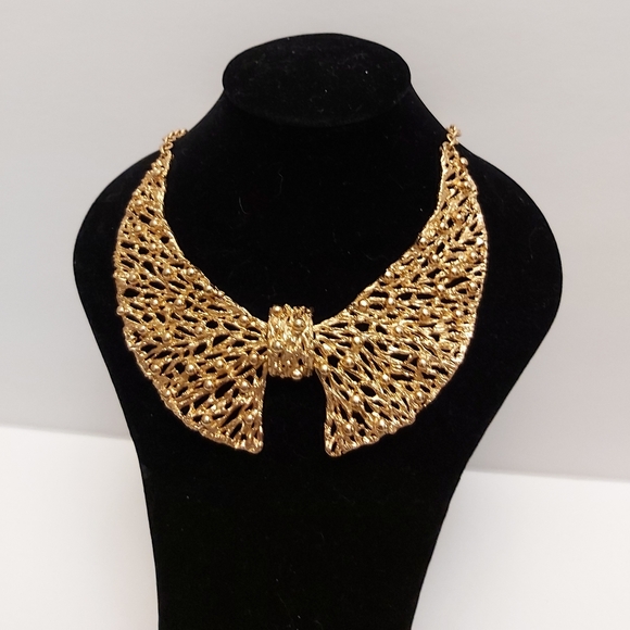 Jewelry - Vintage necklace papillon